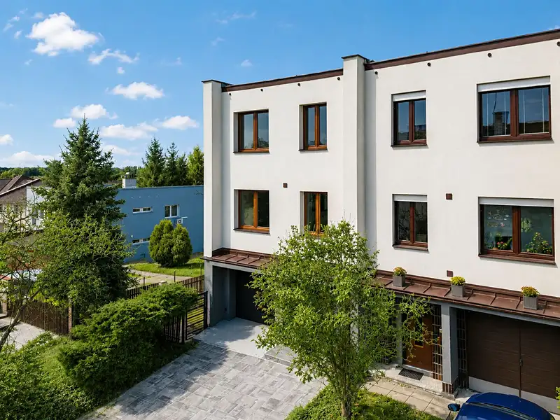 Prodej rodinného domu 239 m², pozemek 390 m²